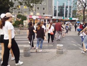 看着不起眼，但是非常赚钱的行业都有哪些？配图