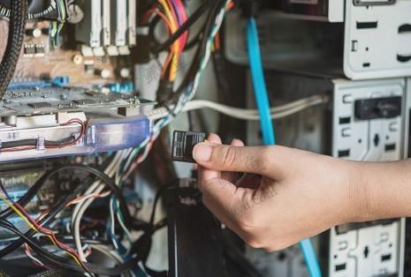 初中生学历低学习什么技术比较赚钱?什么技术,看起来不起眼但是非常赚钱?配图 初中生学历低学习什么技术比较赚钱?什么技术,看起来不起眼但是非常赚钱?配图